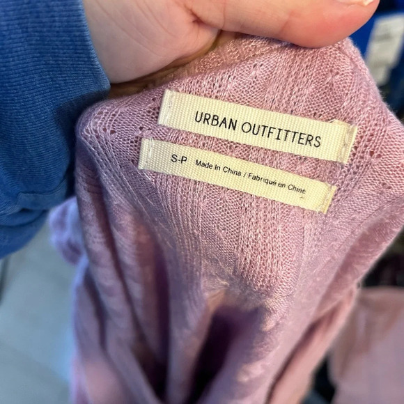 URBAN OUTFITTERS LILAC VNECK CROPPED BABYDOLL BLOUSE - Picture 4 of 4